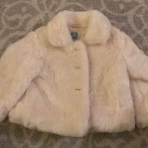 Gap kids white faux fur jacket size 4